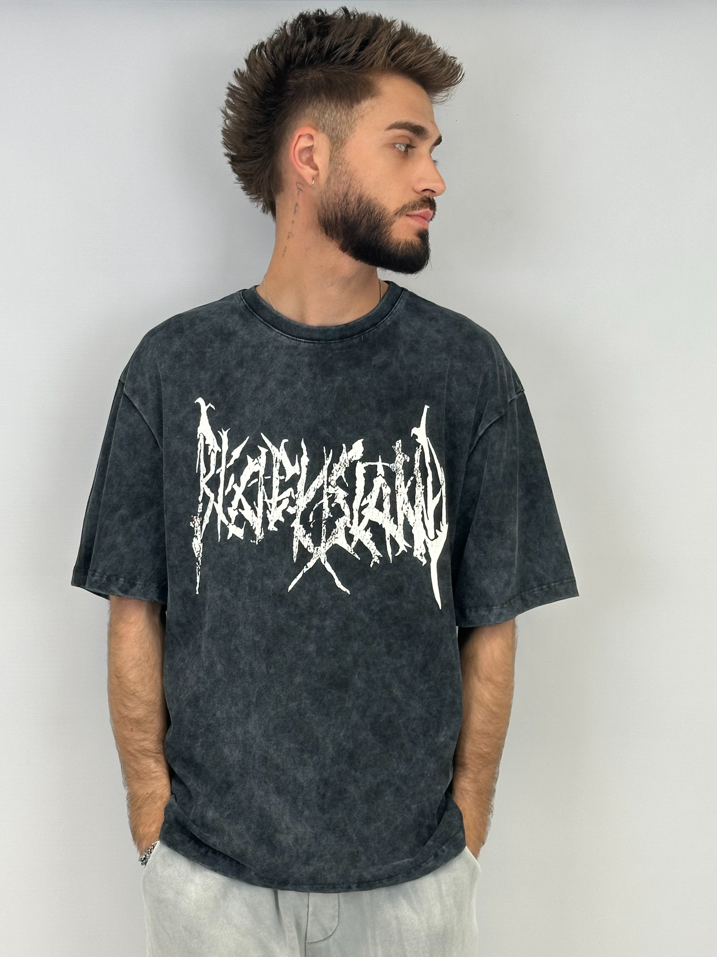 T-shirt black ISLAND