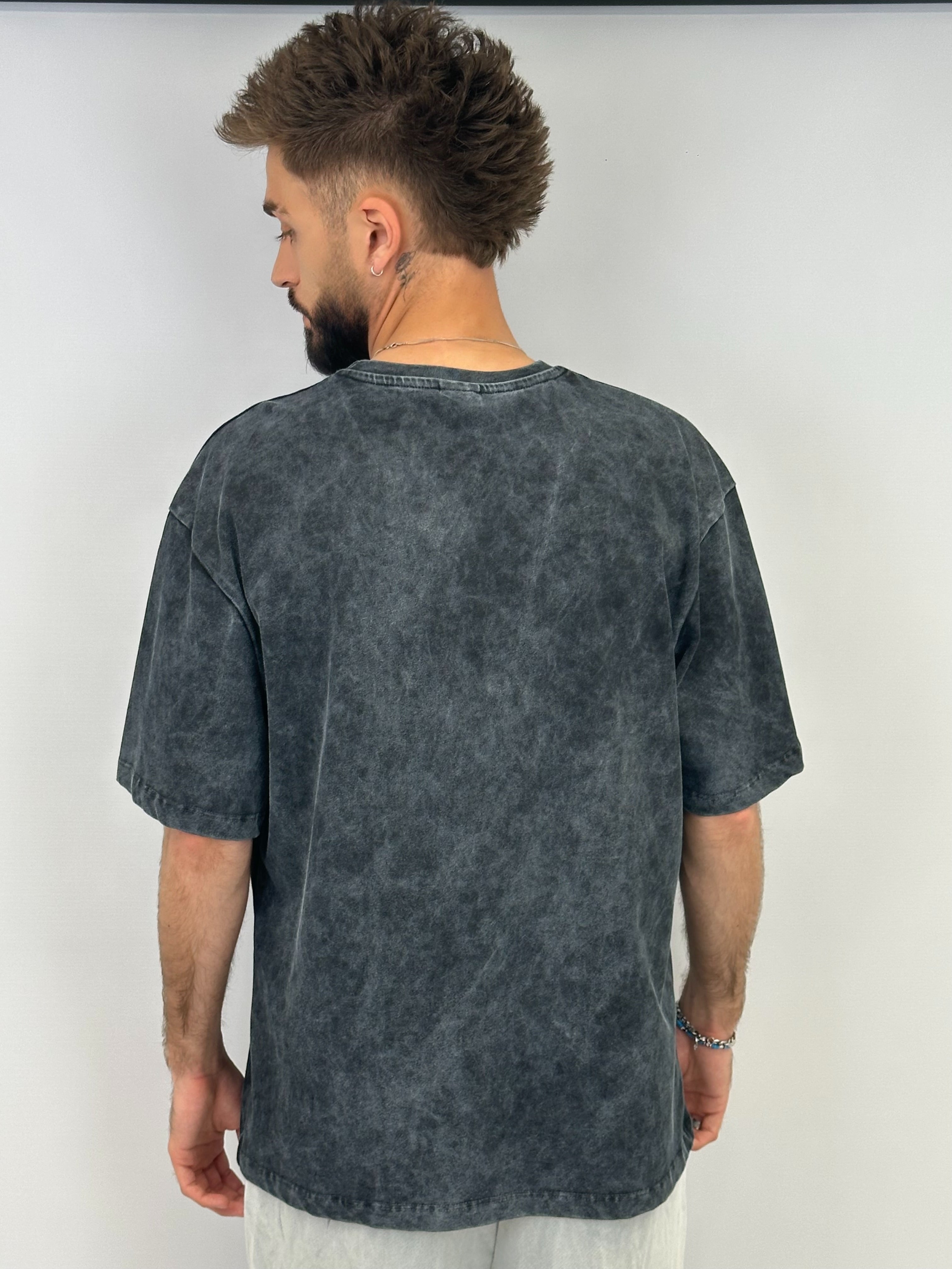 T-shirt black ISLAND